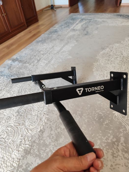 Продам новый настенный турник