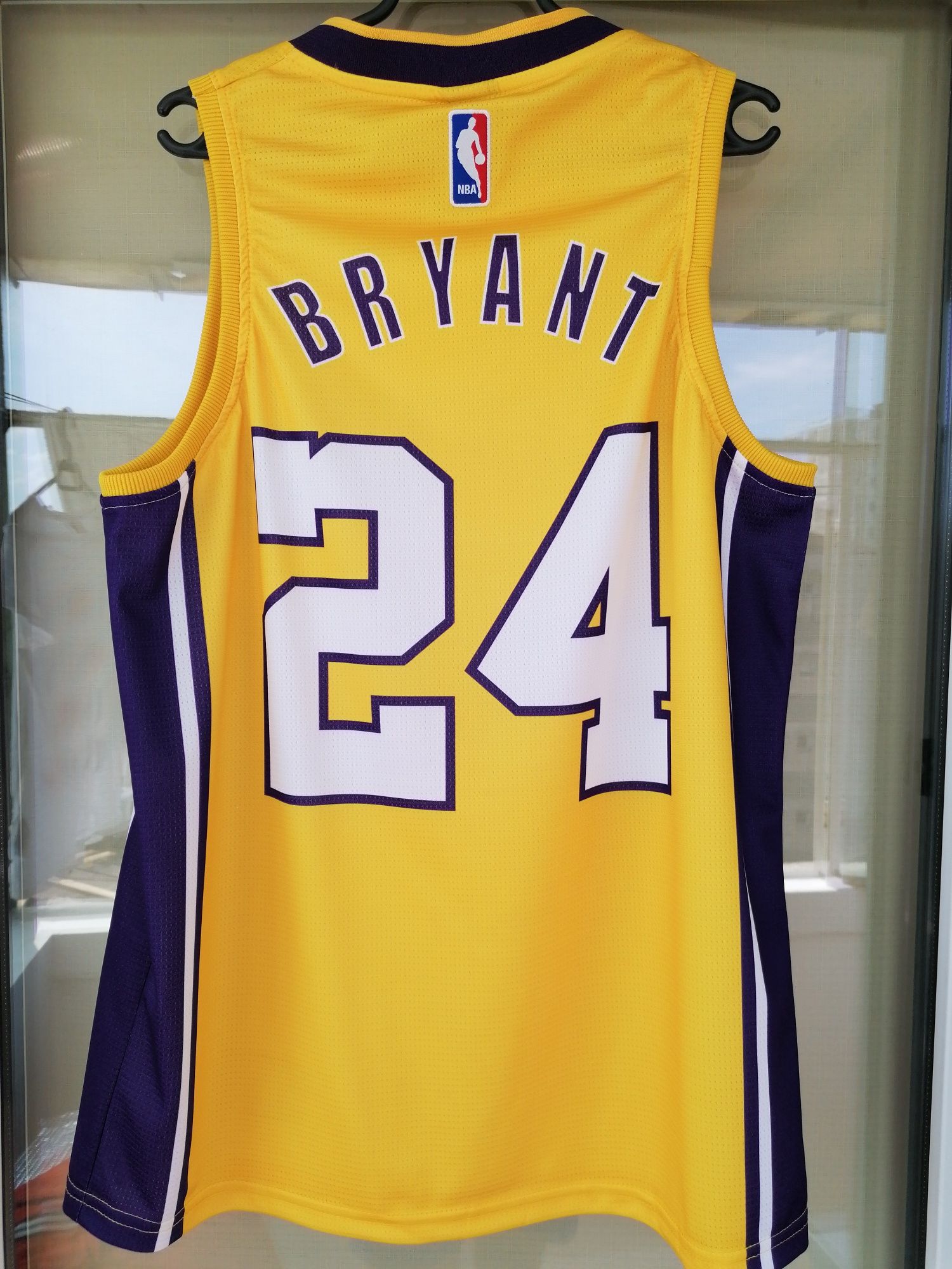 Maiou Lakers Bryant NBA