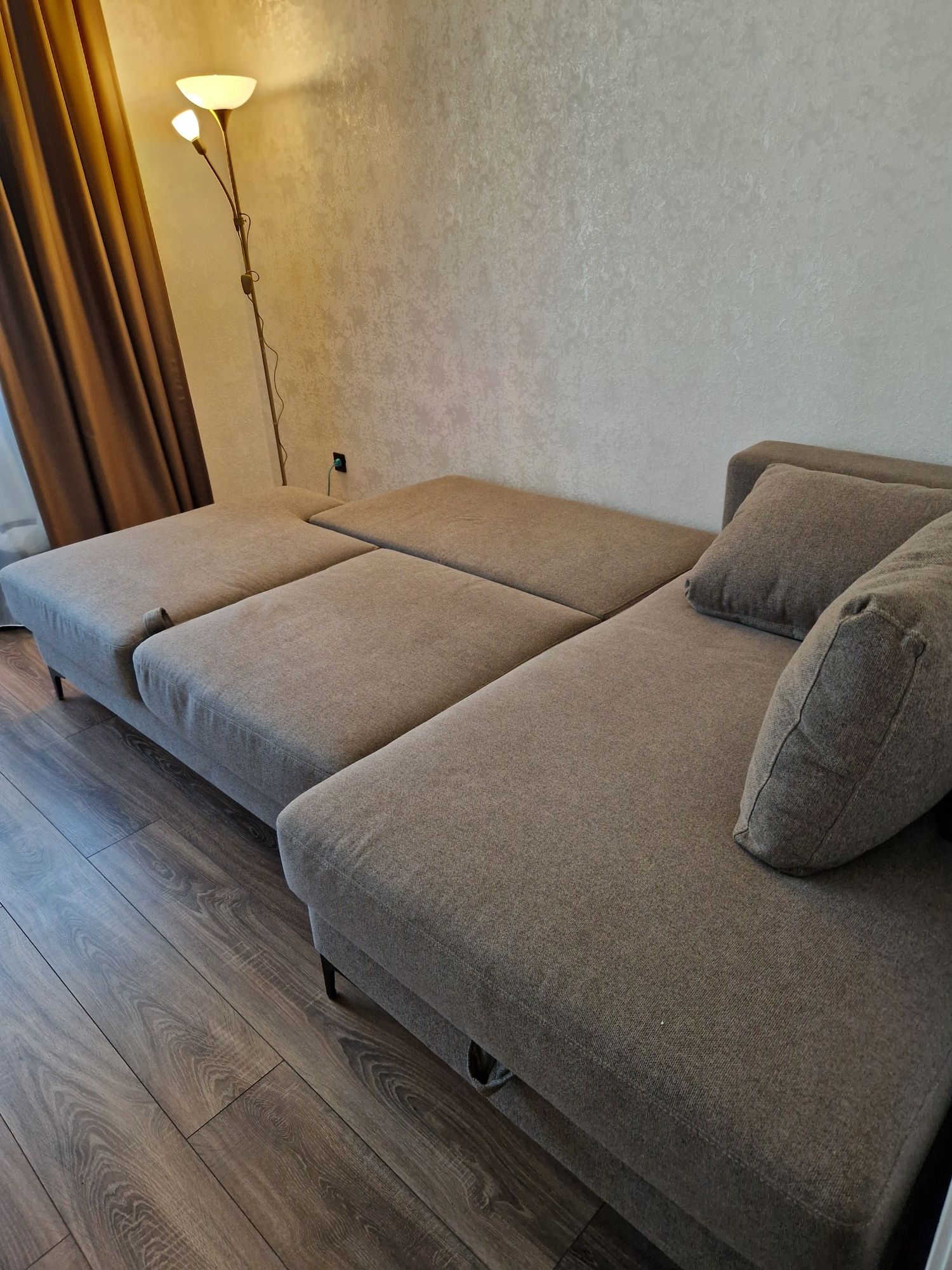 Продам диван в хорошем состоянии