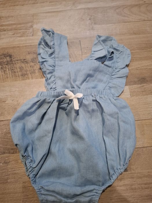 Дрехи за момиче 18-24