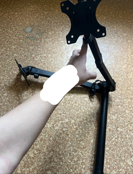 Продам кронштейн срочно, доставка прямо на дом