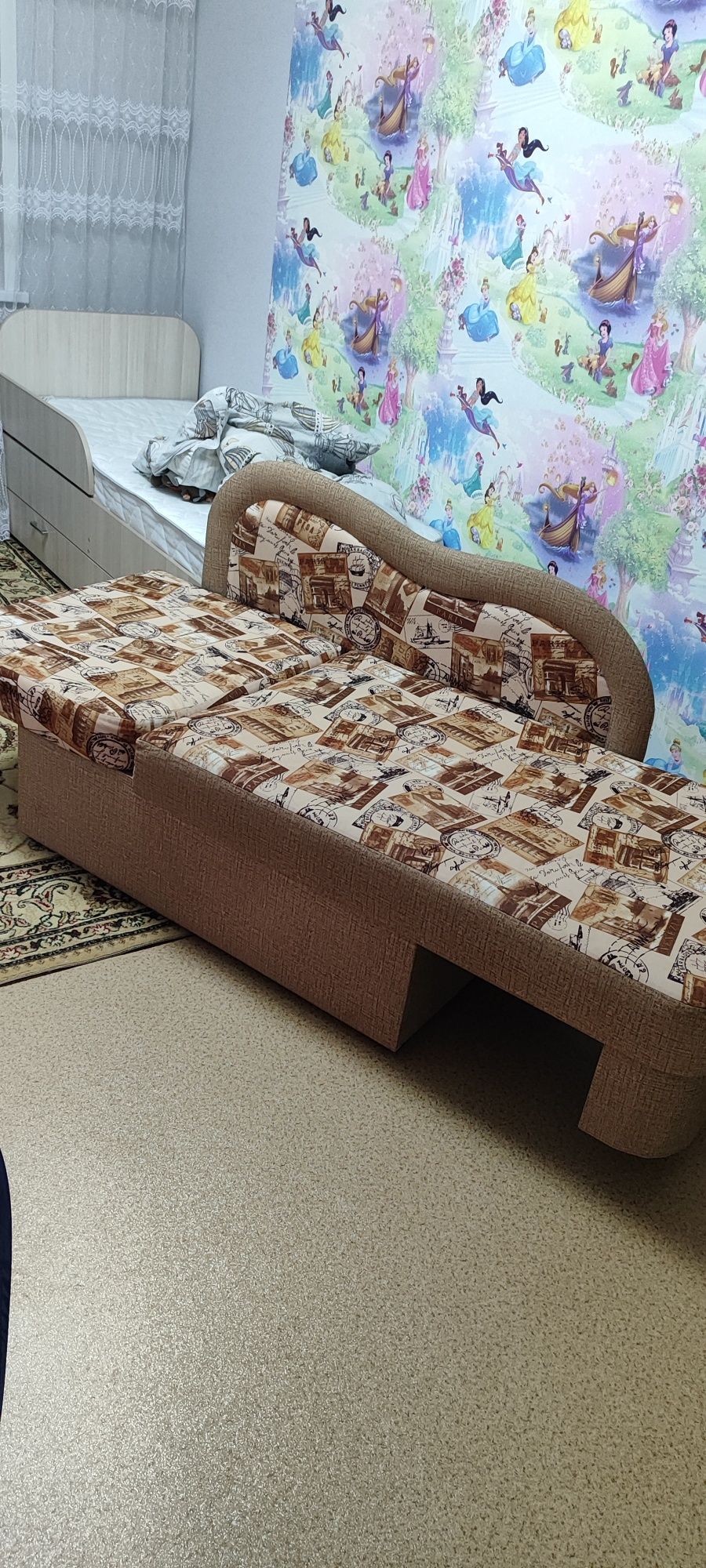 Продам кресло диван
