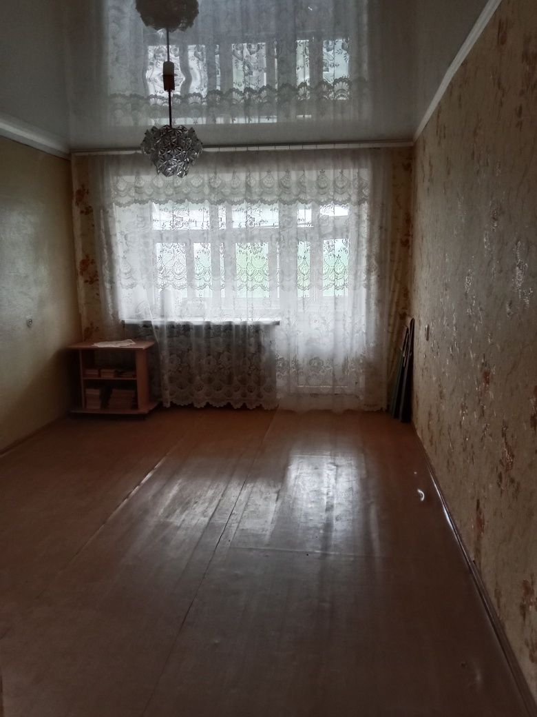 Продам 3 комн.кв.возле 23 школы,ост.Детская больница,кирп.дом