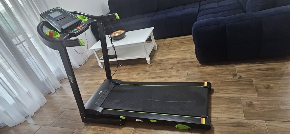 Banda de alergat DHS - stare foarte buna