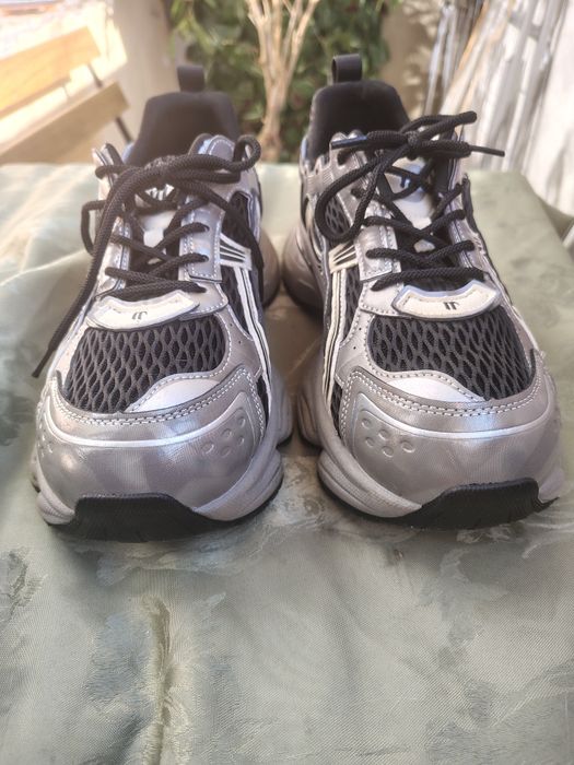 Маратонки SHEIN 40 номер