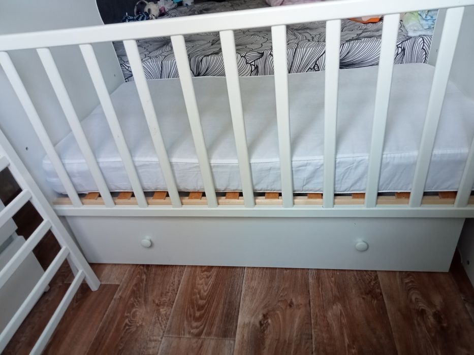 Продам кроватку детскую