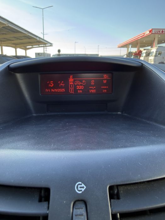 Vand    Peugeot     207