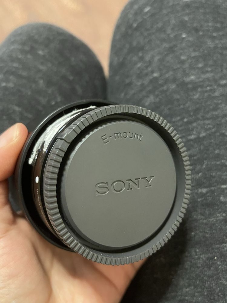 Sony ZV-E10 + 2 обектива Sony SEL 16-50mm f/3.5 и Sony 50 f/1,8