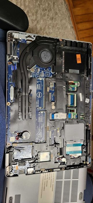 DELL i5 Latitude 5410  de piese nu porneste