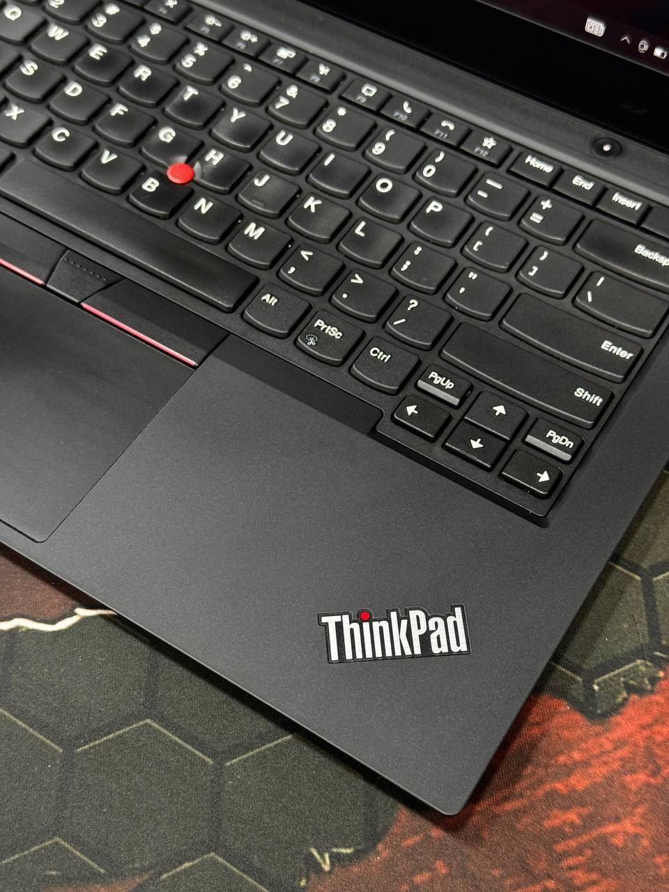 Lenovo 14 dyumlik kuchli noutbook