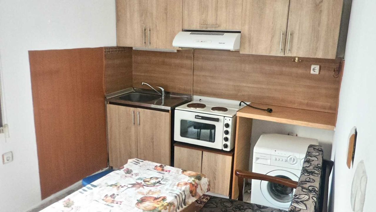 Дава се под наем Къща в с. Лозен, Област София-град - 55 кв.м за 280.5 € - Снимка #4