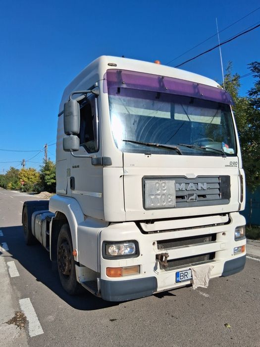 De vânzare  Cap tractor MAN TGA 2004