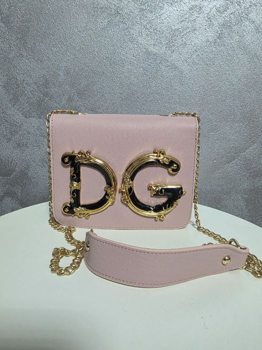 Geanta noua cu eticheta