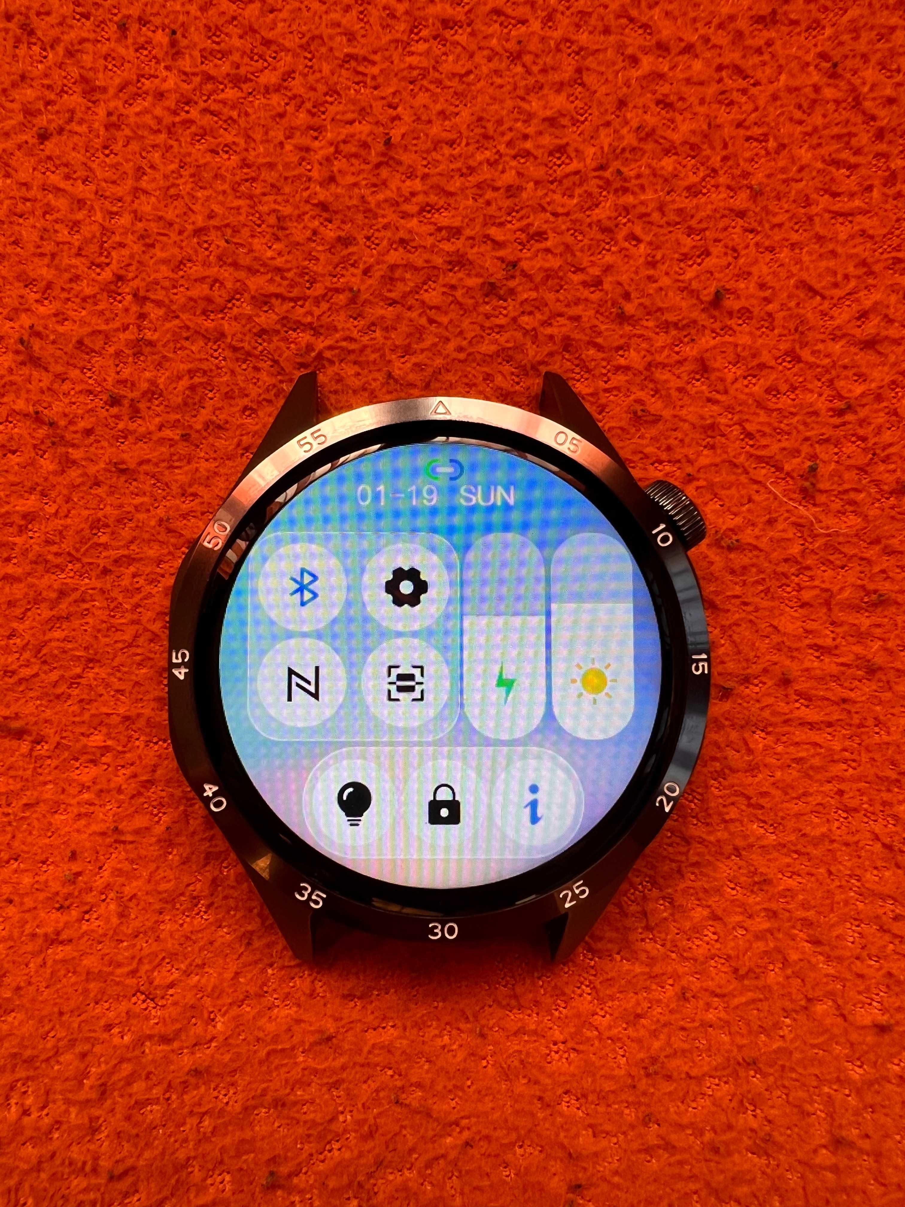 Чисто нов смарт часовник с NFC и две верижки