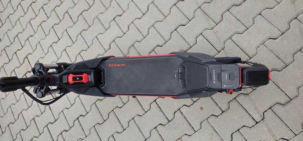 Тротинетка Segway ZT3 Pro