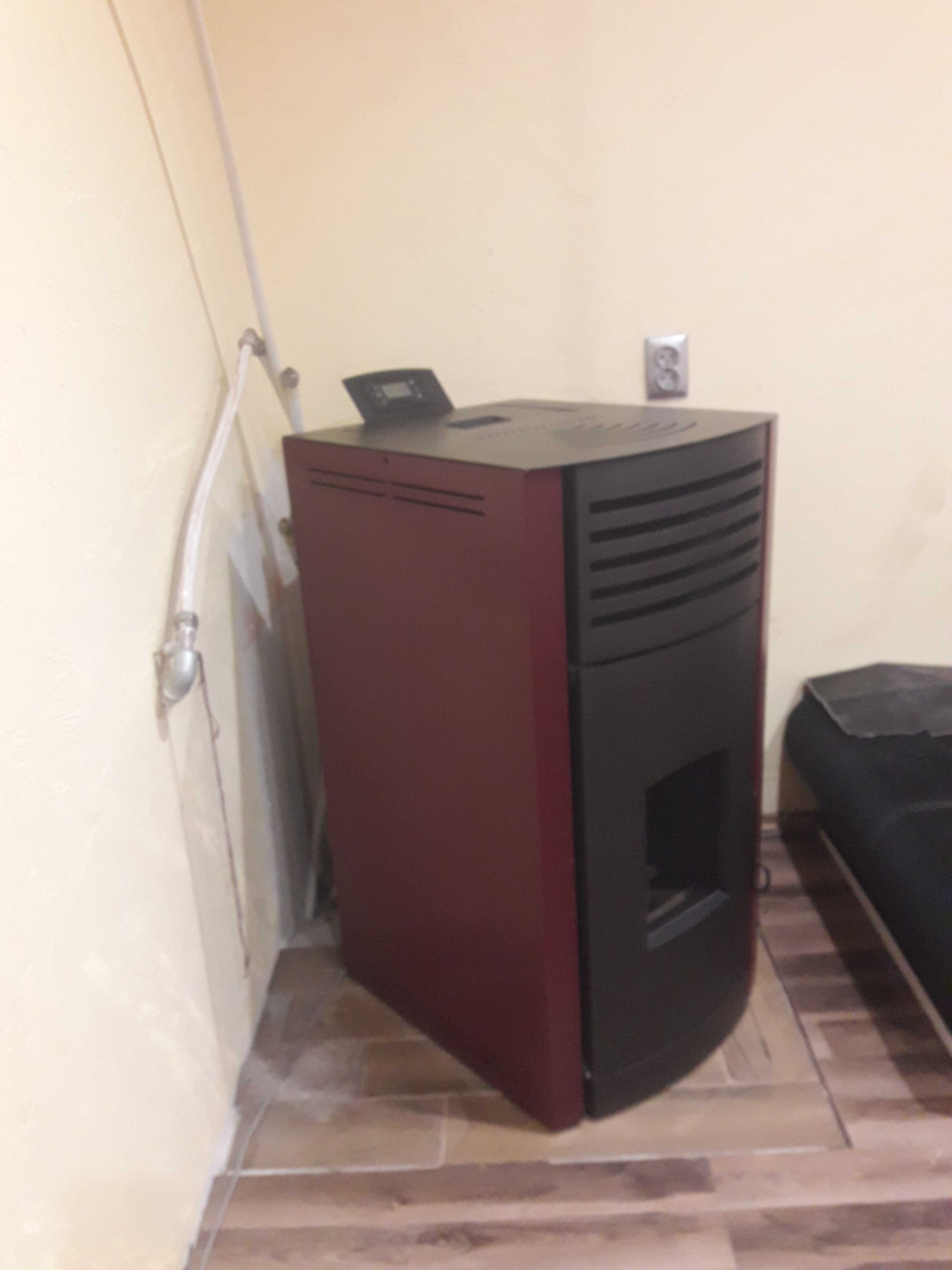 Продавам пелетна камина Марели Системс с водна риза 18KW