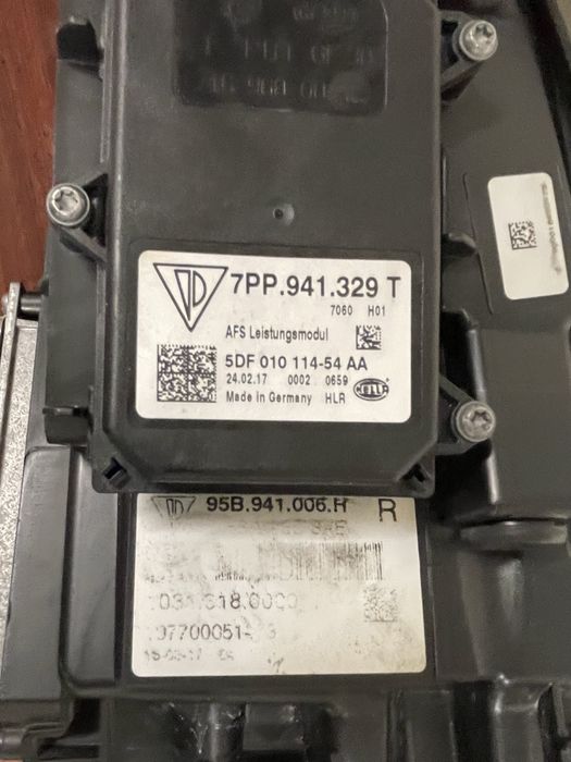 Full led десен фар за Porsche Macan 95B