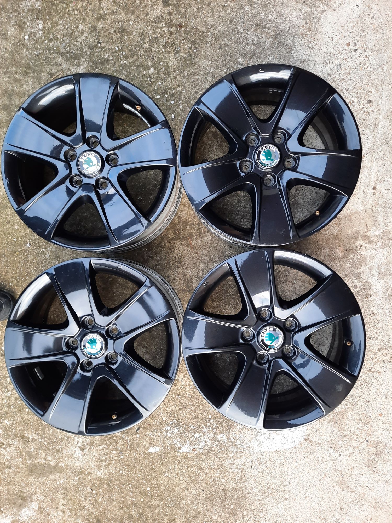 Jante aliaj usor originale Skoda 5x112 16 Et 50 vopsite professional