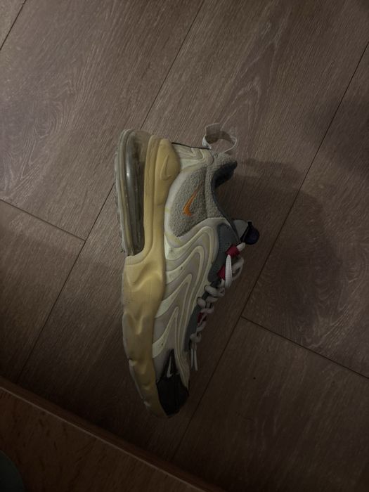 найк реакт 270 колаба трэвис скотт