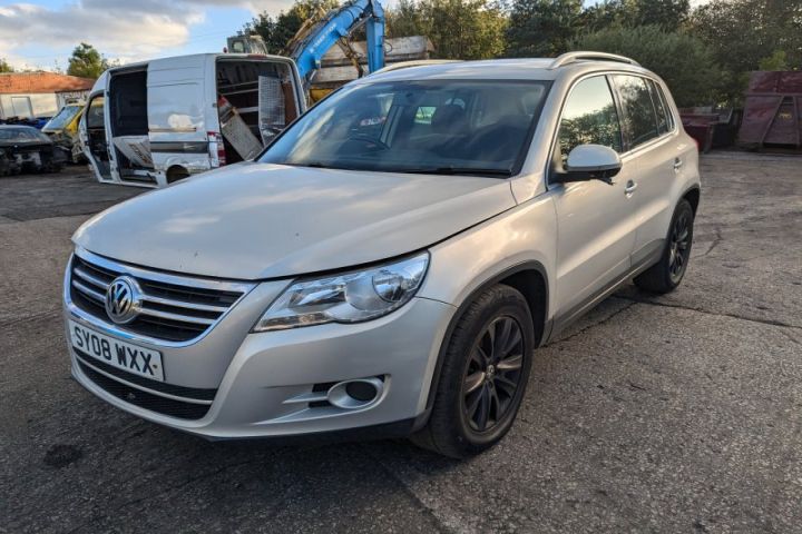 Compresor AC 5N0820803 Volkswagen VW Tiguan prima generatie 5N