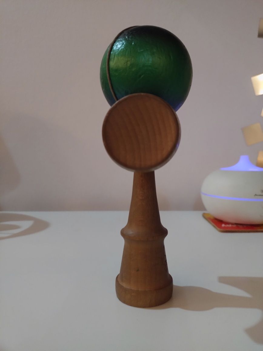 Sweets kendama-Prime Custom V4-Mantis Fade-Cushion Clear