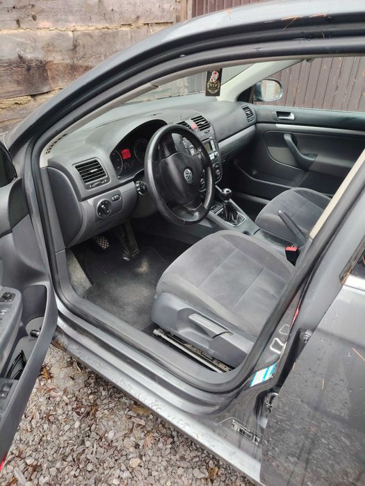 Vând Volkswagen Jetta .An fabricație 2006. Motor 2.0 140 hp