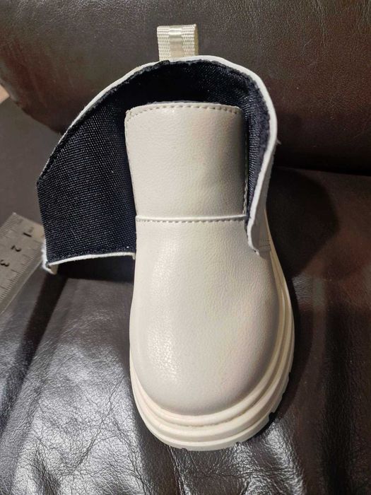 Обувки със Средна Височина