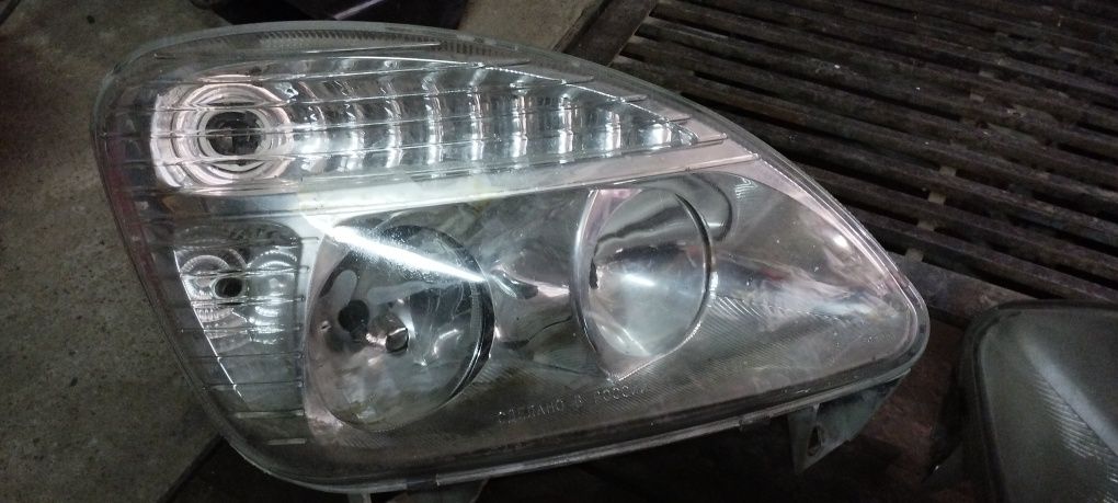 Продам фары Газель