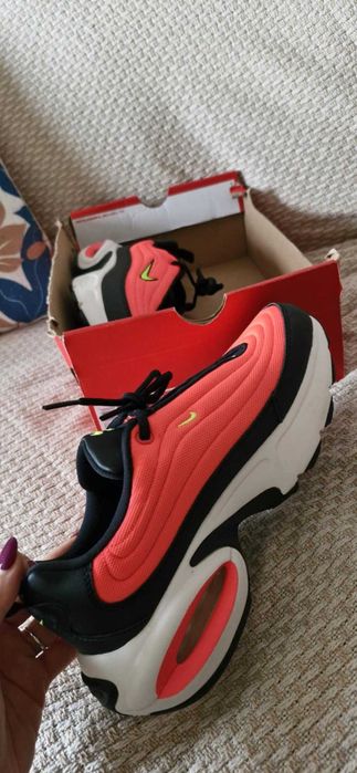 Nike AIR Max PORTAL UK 6.5 Нови