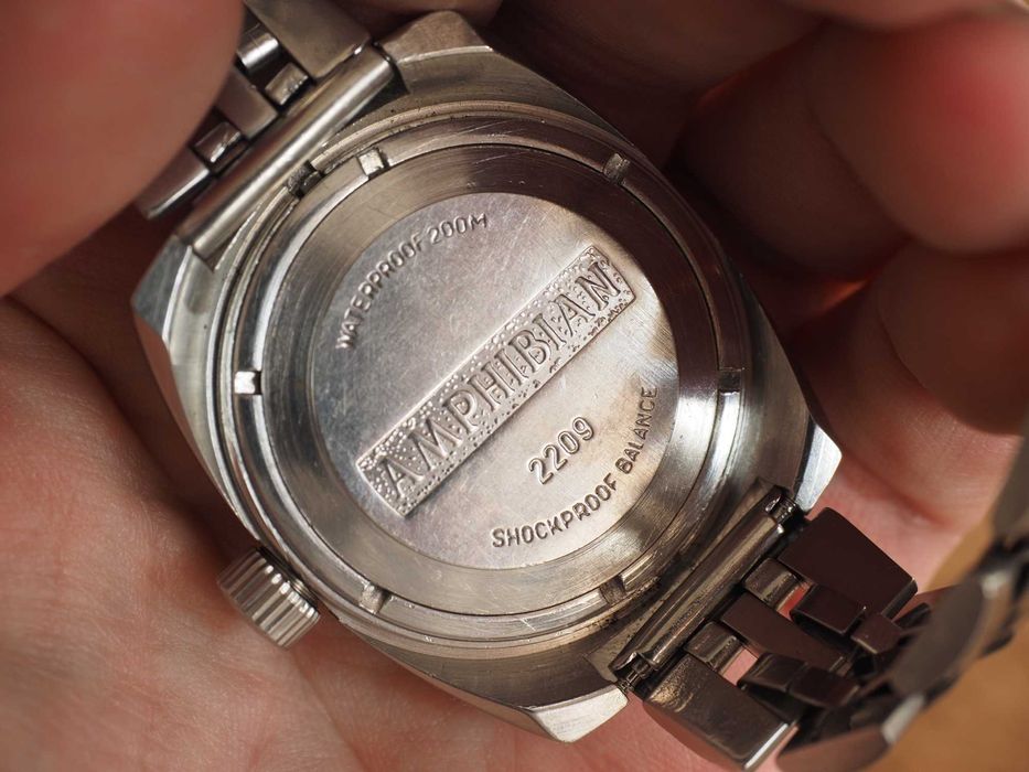 Ceas mecanic sovietic Vostok, rezist. la apă 200m, 18 rub., funcțional