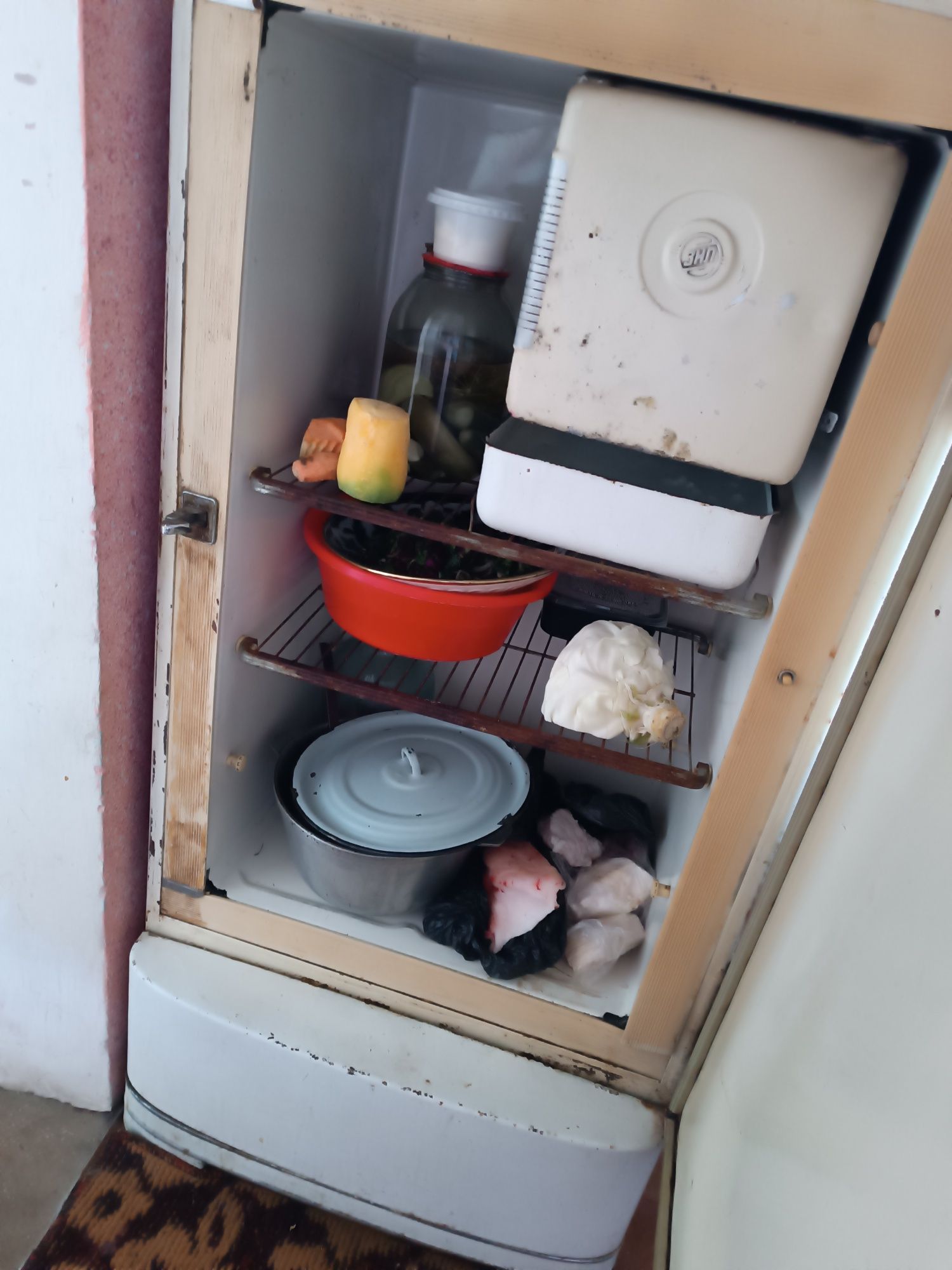 Muzlatgich холодильник