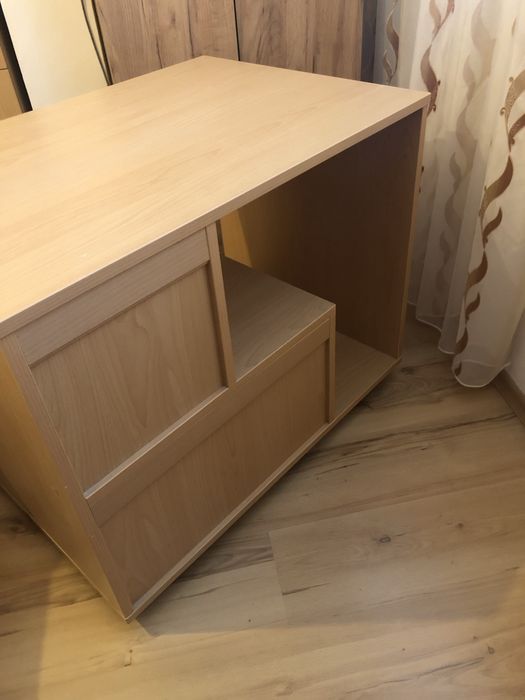 Помощна маса/ бюро на колелца