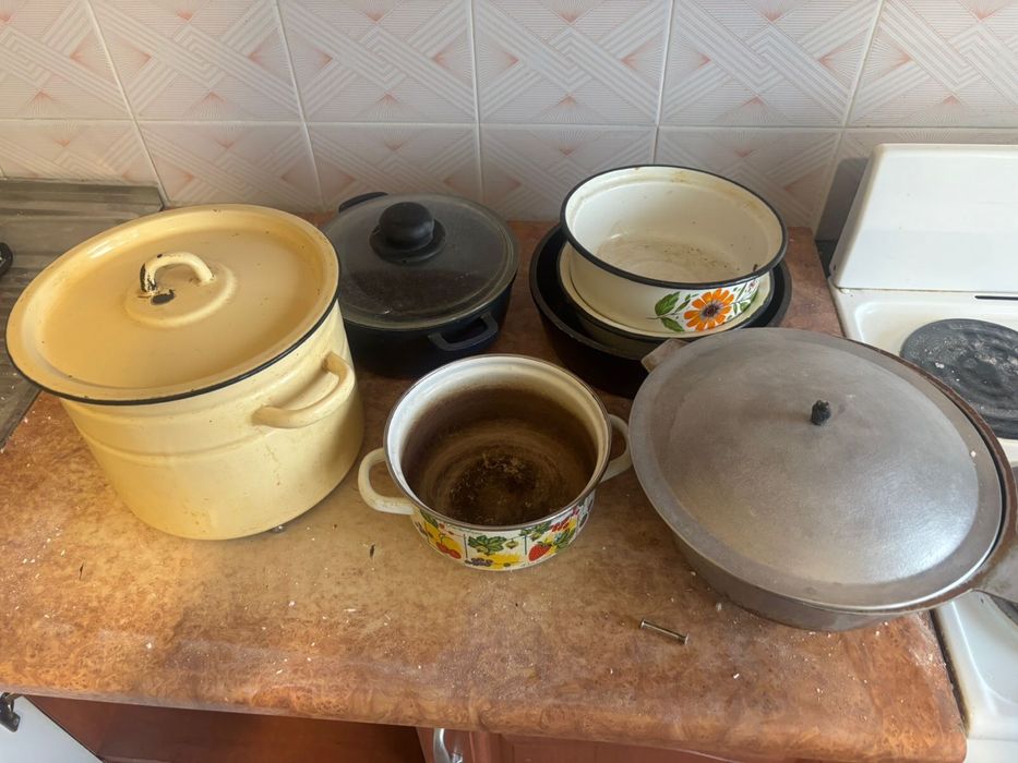 Продам все кастрюли за 3000 тг