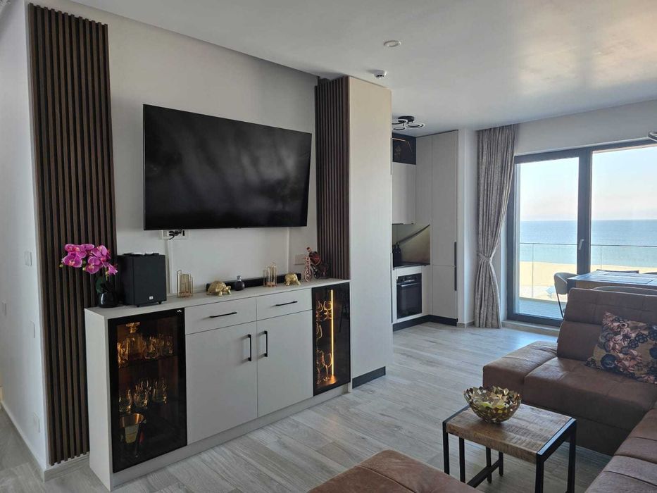 Apartament de lux cu vedere frontala la mare