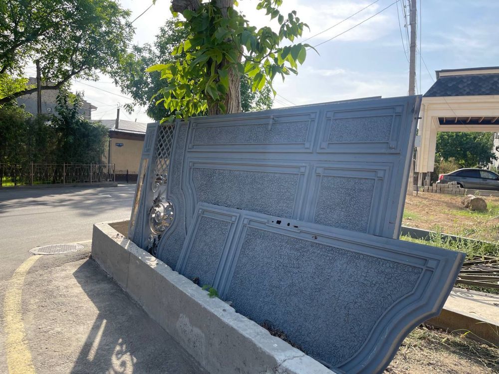 Продаются авторские ворота