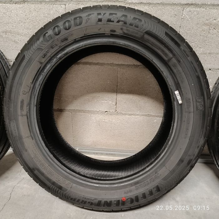 Гуми GOOD YEAR 16" Нови.