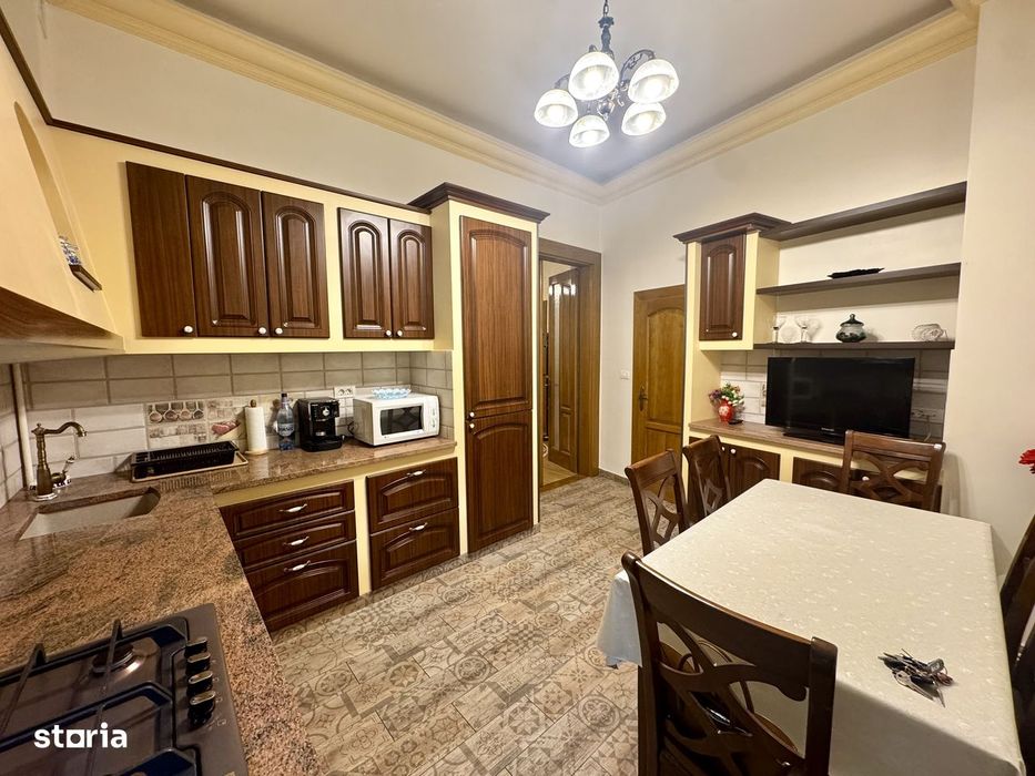 Inchiriez apartament 2 camere, central, Episcopiei