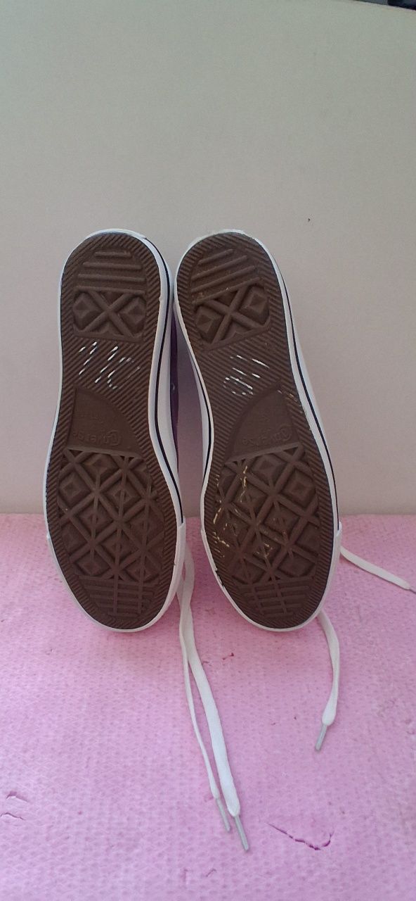 Bascheți Converse All Star mărimea 42