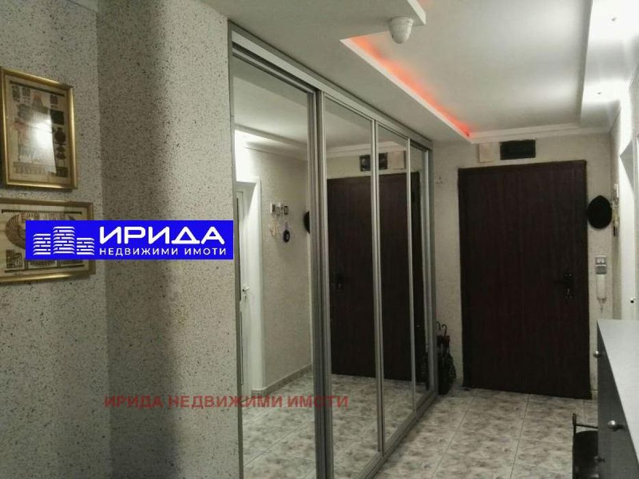 Четиристаен апартамент в  Лозенец