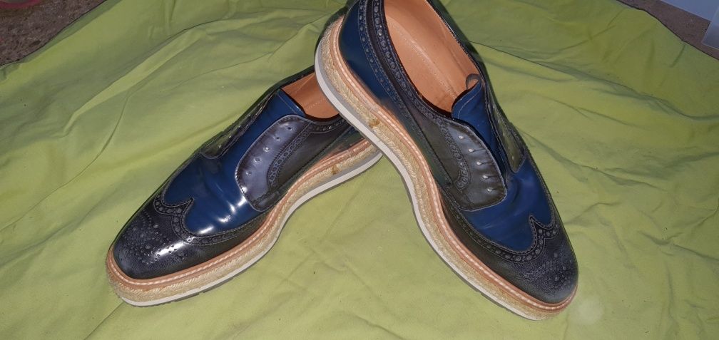 Vand pantofi Prada