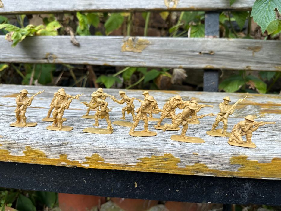 Пластмасови войници