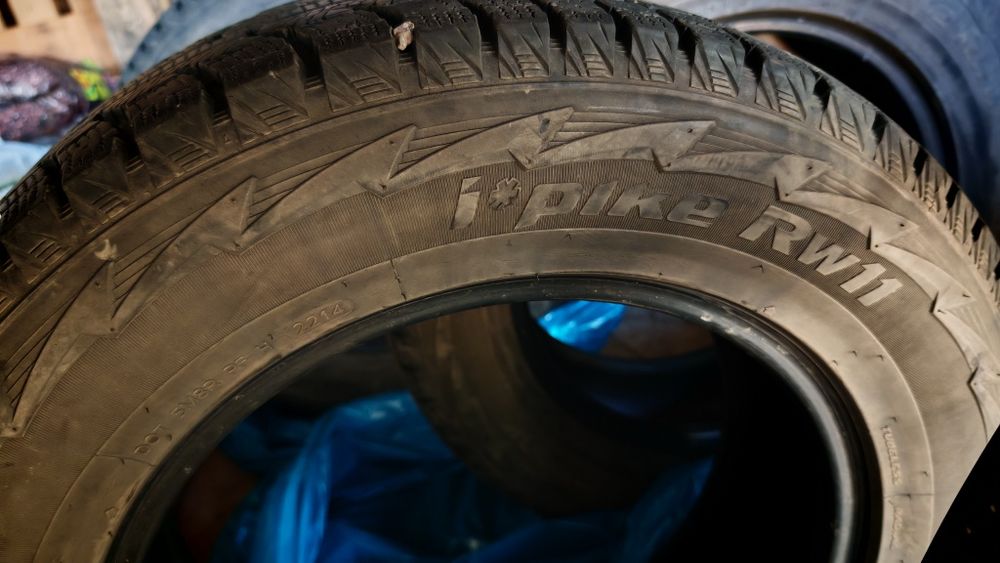 Зимни гуми  Hankook 235/65 R17