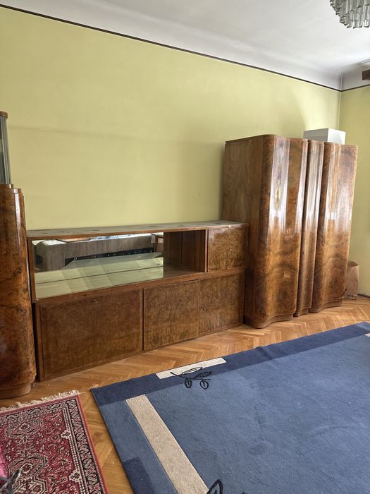 Mobilier din perioada interbelica, lemn masiv nuc de sufragerie-living