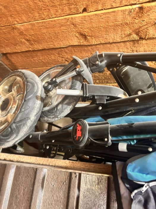 Продам зимнюю коляску