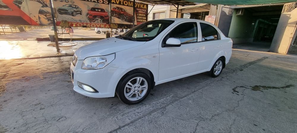 Nexia 3 avtomat. Metan 4. Moshina tiniq.