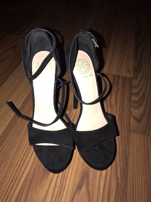 Sandale piele intoarsa