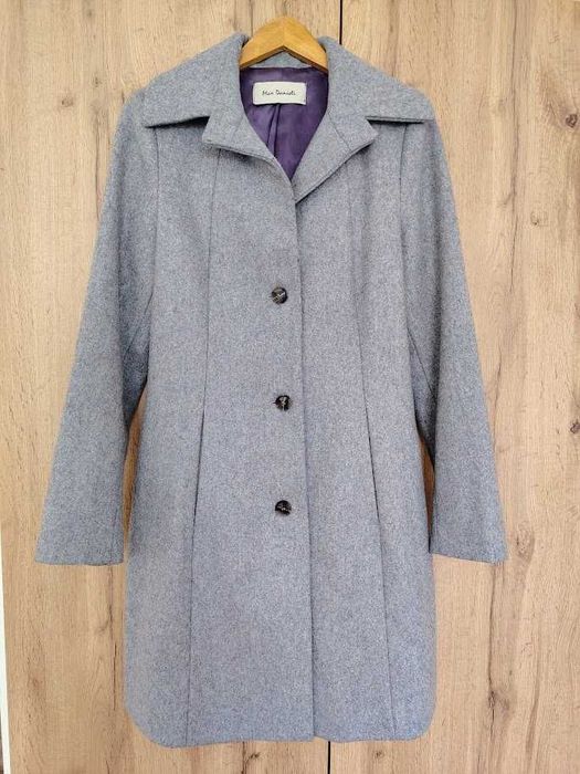 Продавам палто - чисто ново, 100% вълна