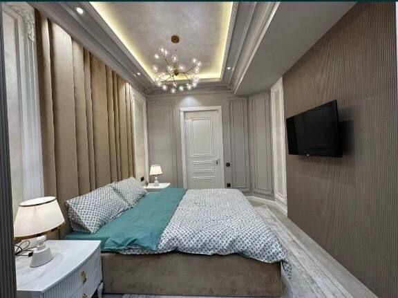 Ферузада новостройкада квартира сотилади 1/1/6