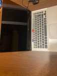 Laptop Toshiba stil tabletă