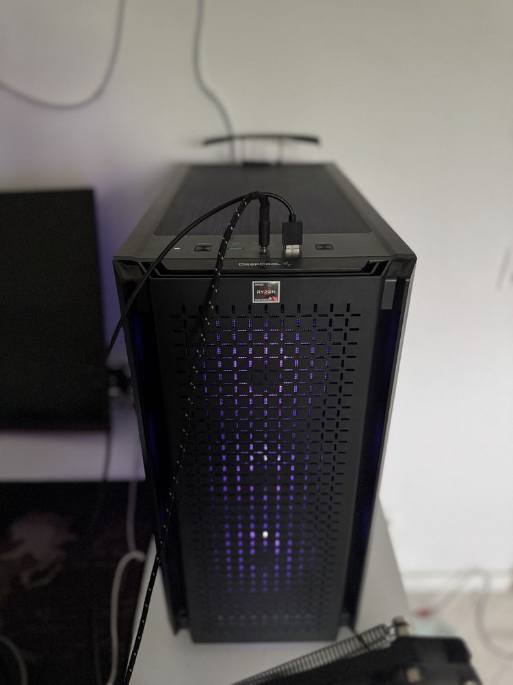 Vand pc gaming stare foarte buna sau schimb cu laptop + diferenta